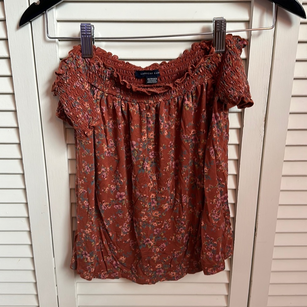 rusty xs floral print american eagle t-shirt